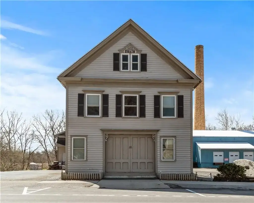 35 Main Street, Wheatland