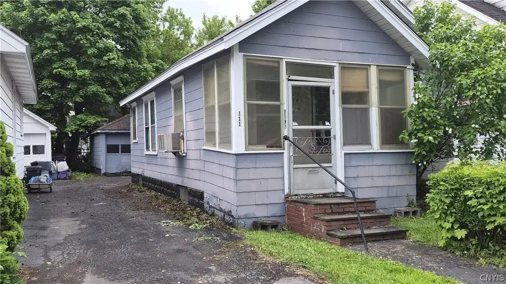 111 Kincaid Avenue, Syracuse
