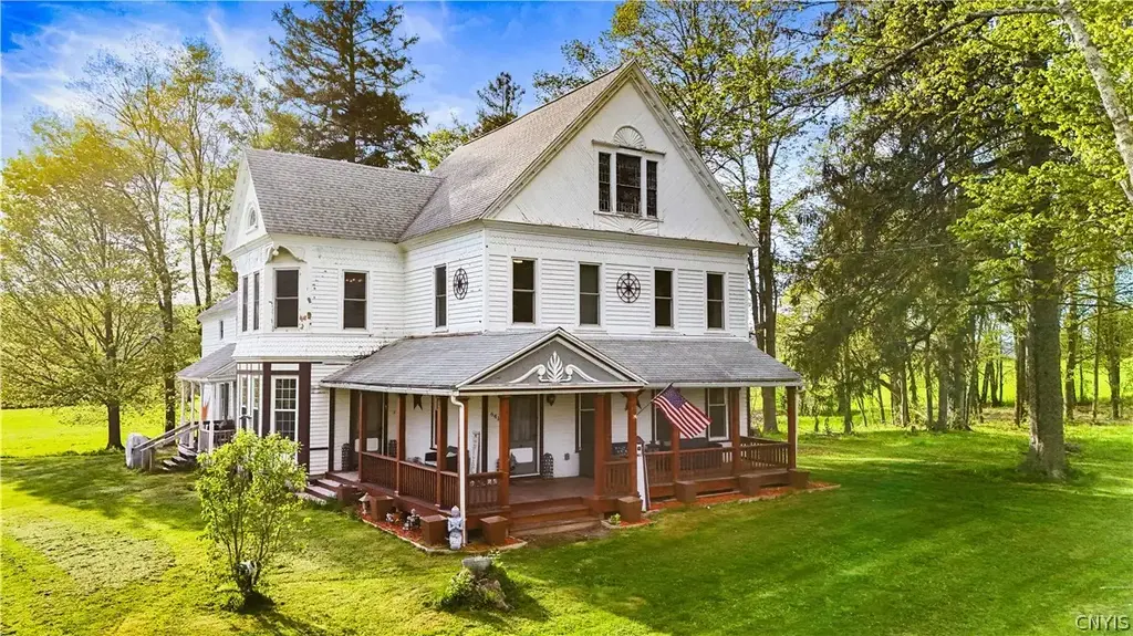 6419 County Highway 18, Plainfield