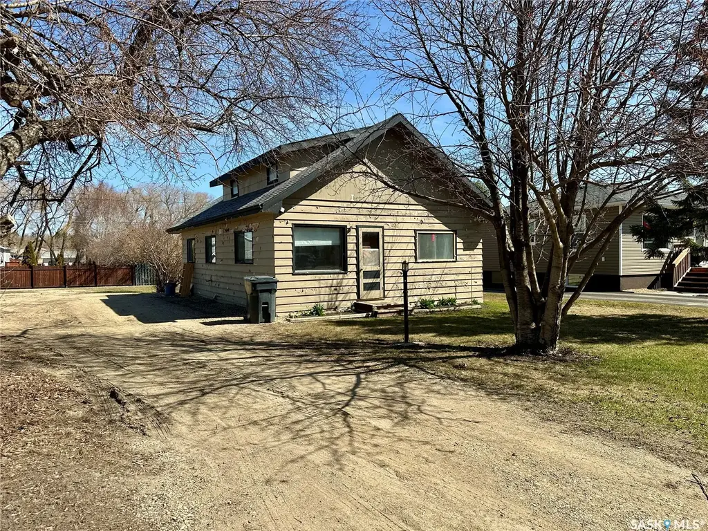 106 2nd Avenue Se, Norquay