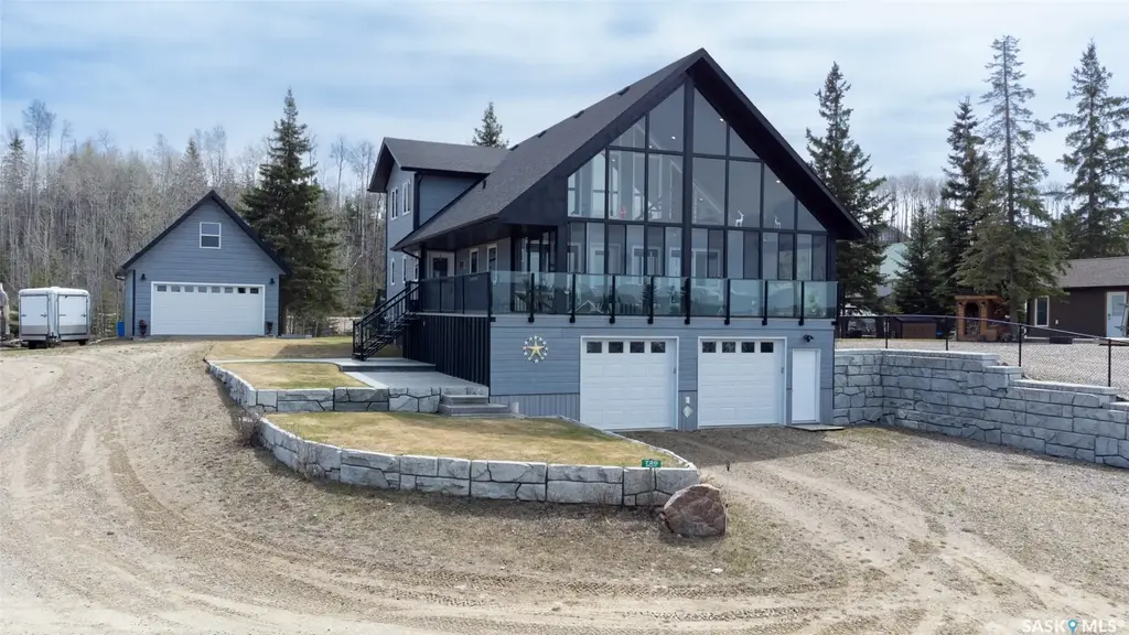 720 Spruce Street, Beaver River Rm No 622
