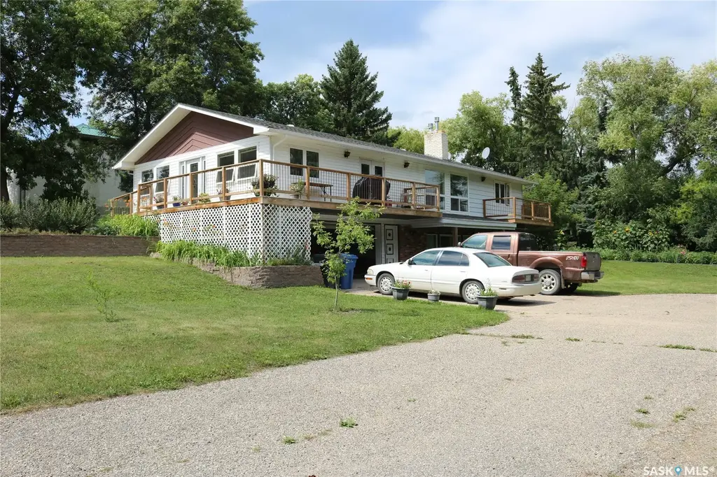 211 Pipestone Avenue, Wawota