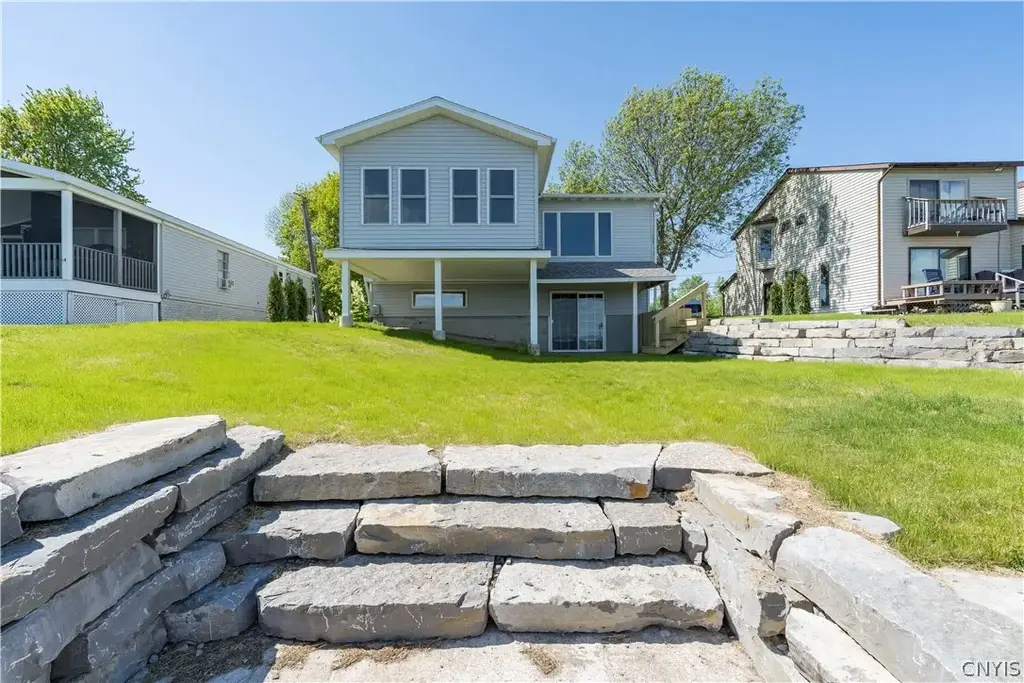 27217 Three Mile Point Road, Lyme