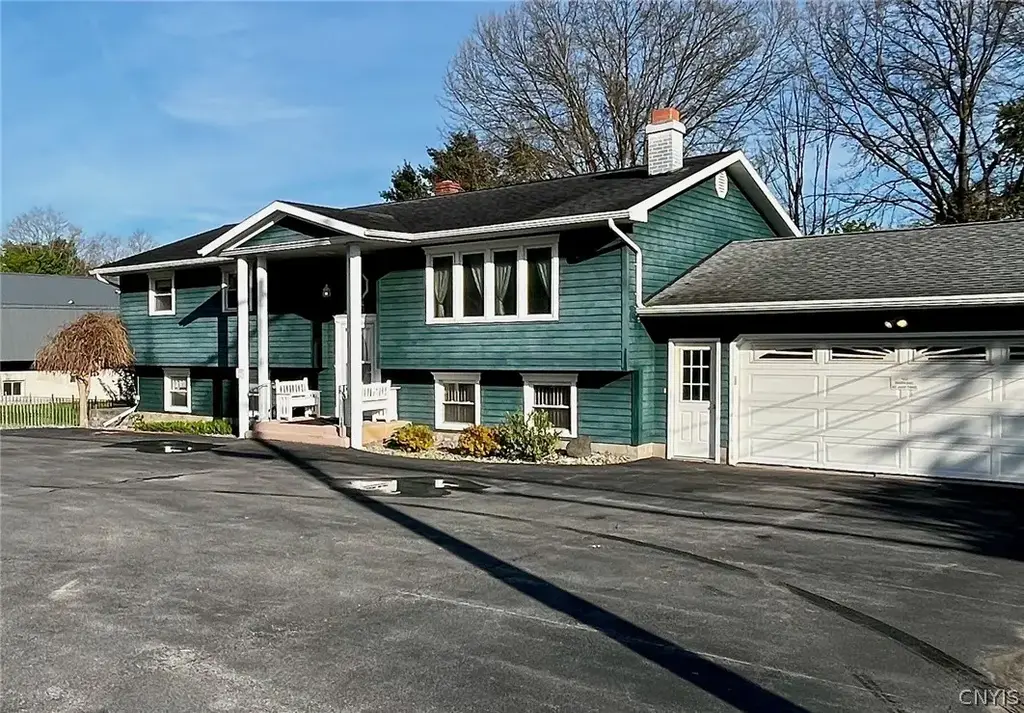 129 Utica Road, Kirkland
