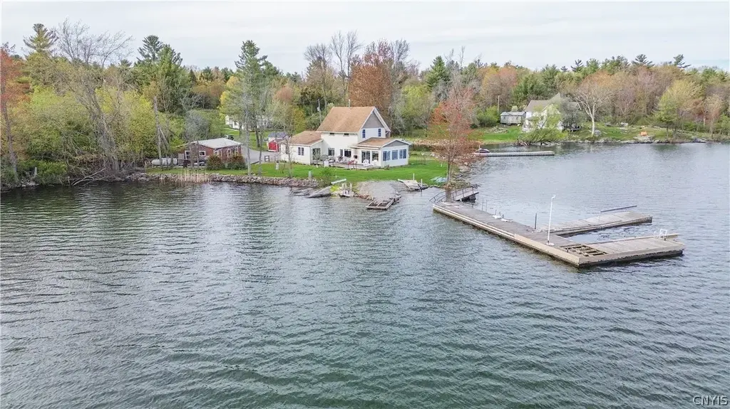 45586 Lois Lane, Alexandria