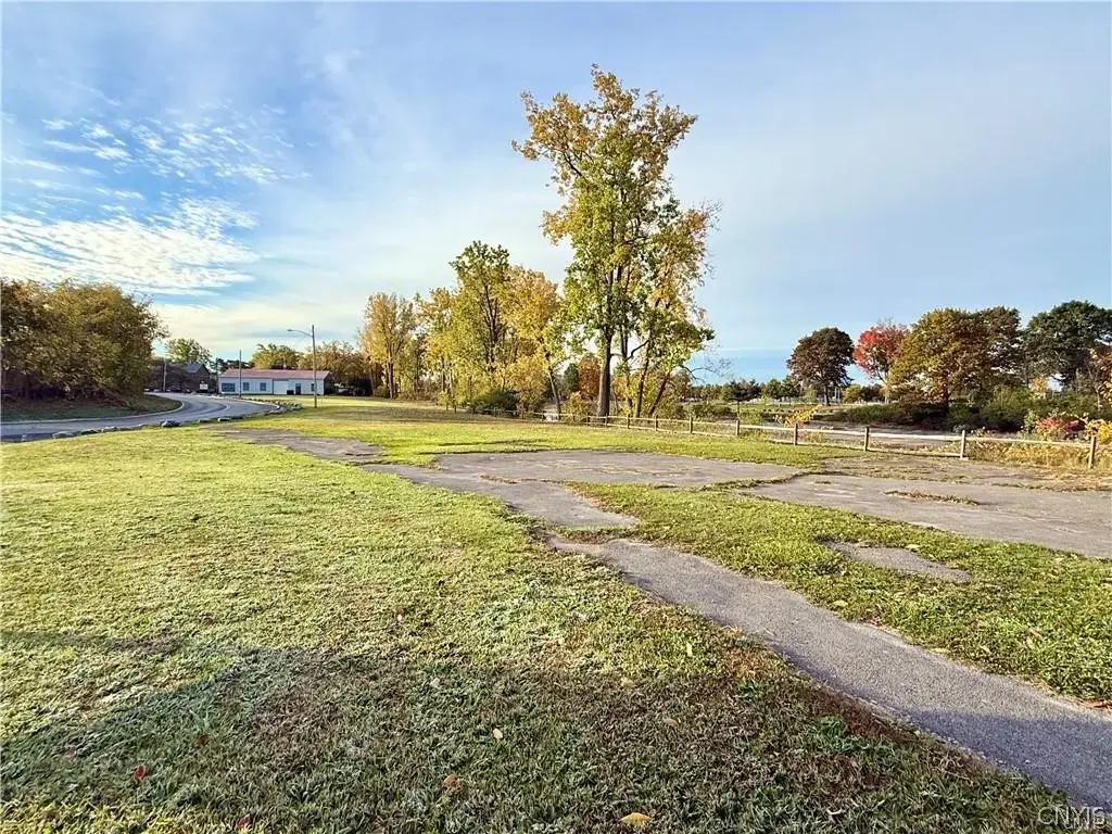 1003 W Main Street, Watertown City