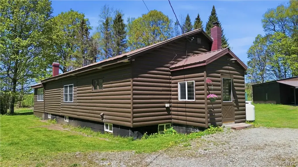 654 Military Road, Salisbury