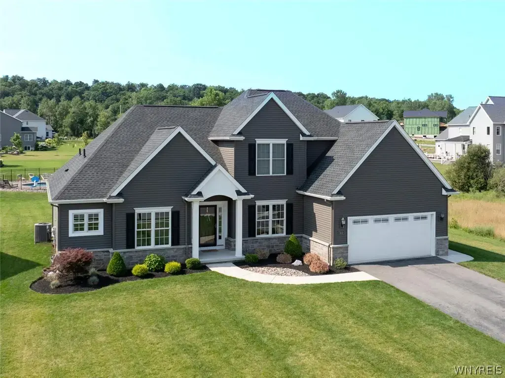 3929 Wheatfield Crossing, Wheatfield