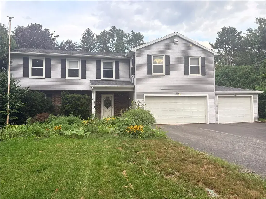 104 Carmas Drive, Greece