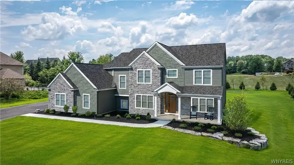 19 Kestrel Court, Orchard Park