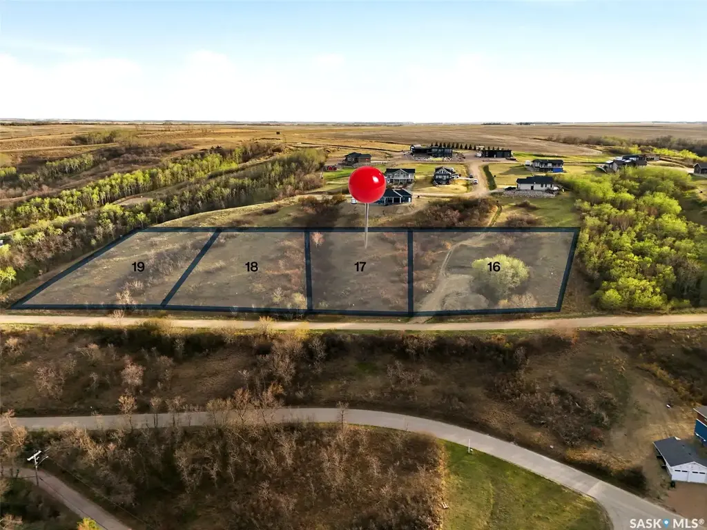 625 Berry Hills Road, Katepwa Beach