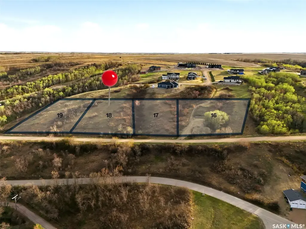629 Berry Hills Road, Katepwa Beach