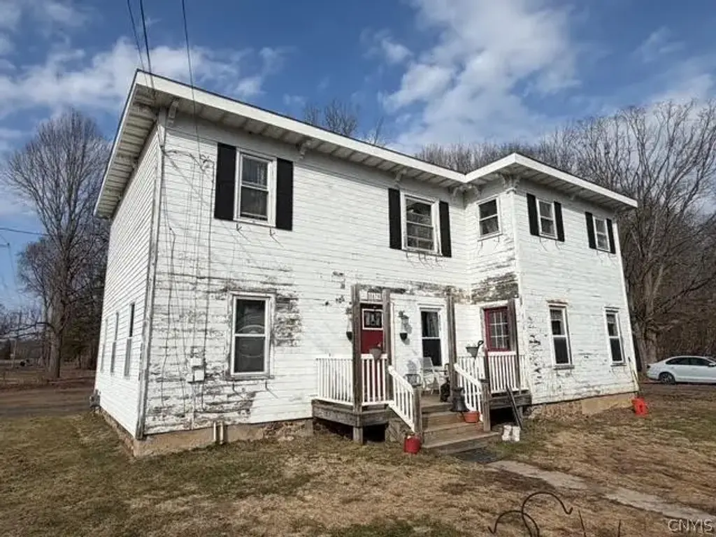 8478 Henry Clay Boulevard, Clay