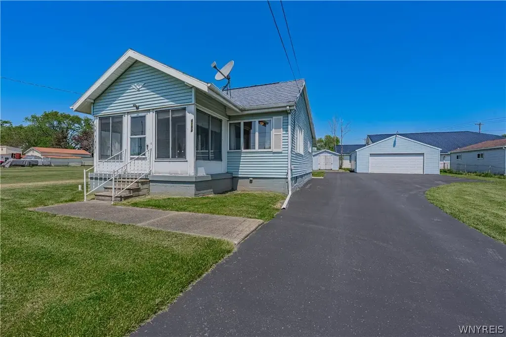4784 Chester Avenue, Niagara