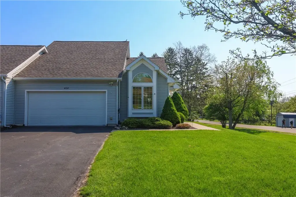 404 Demarest Parkway, Elmira
