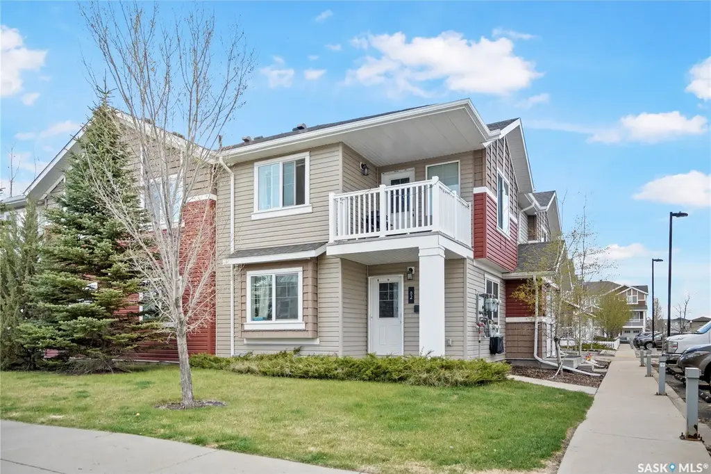 5622 Gordon Road 82, Regina