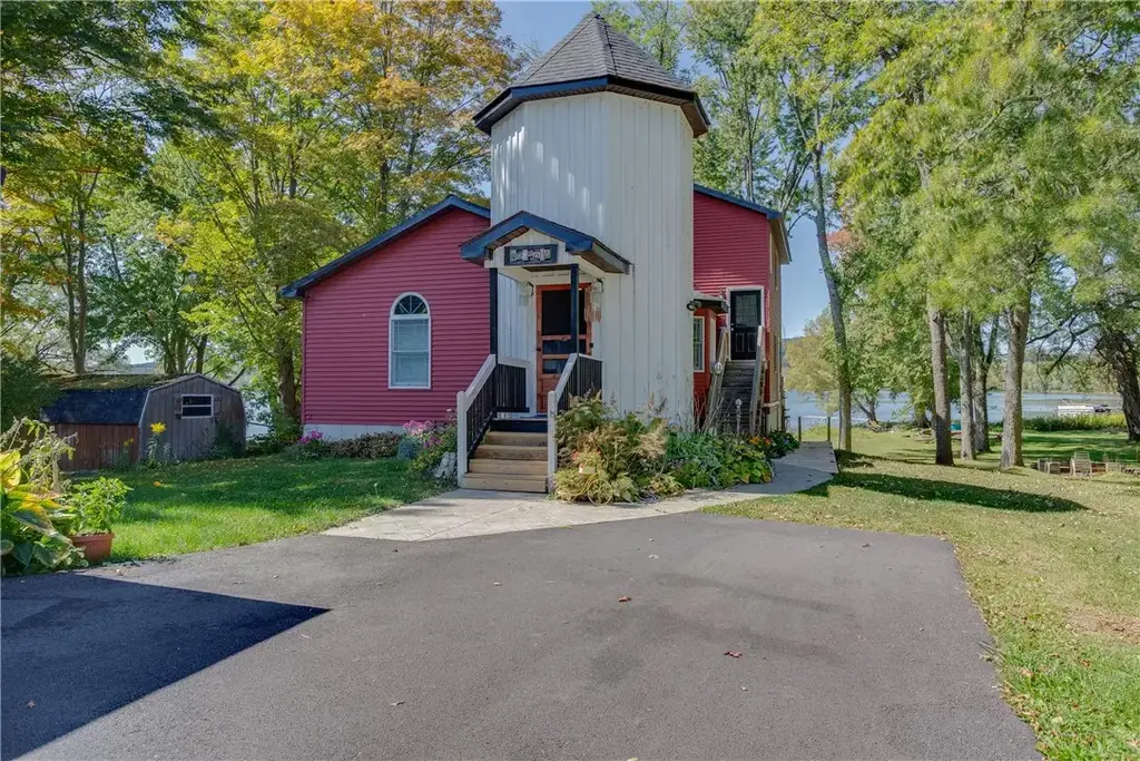 2575 County Highway 22, Richfield
