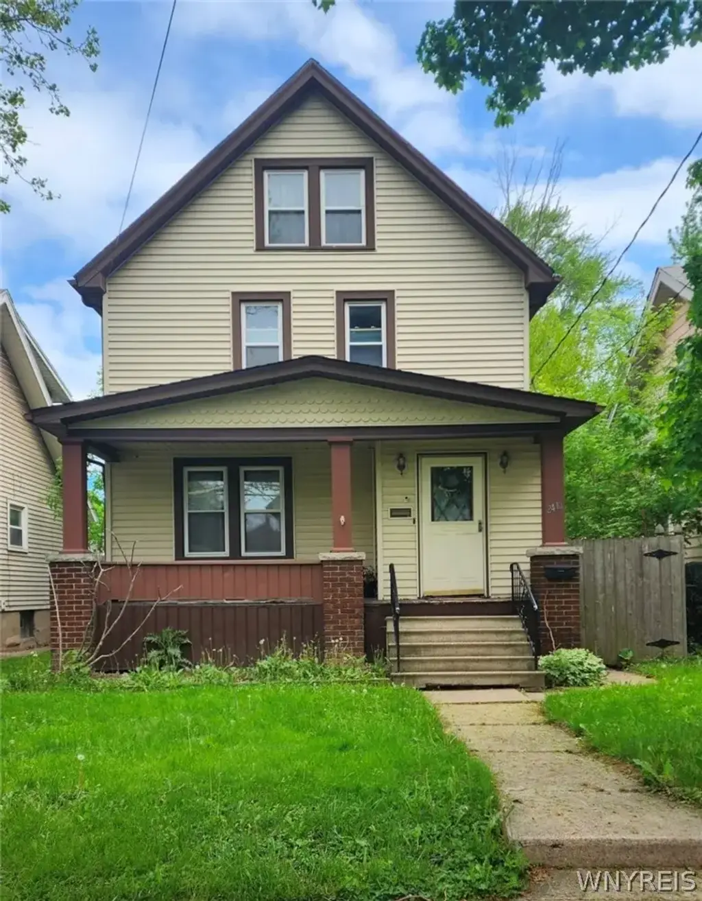 2410 Cleveland Avenue, Niagara Falls