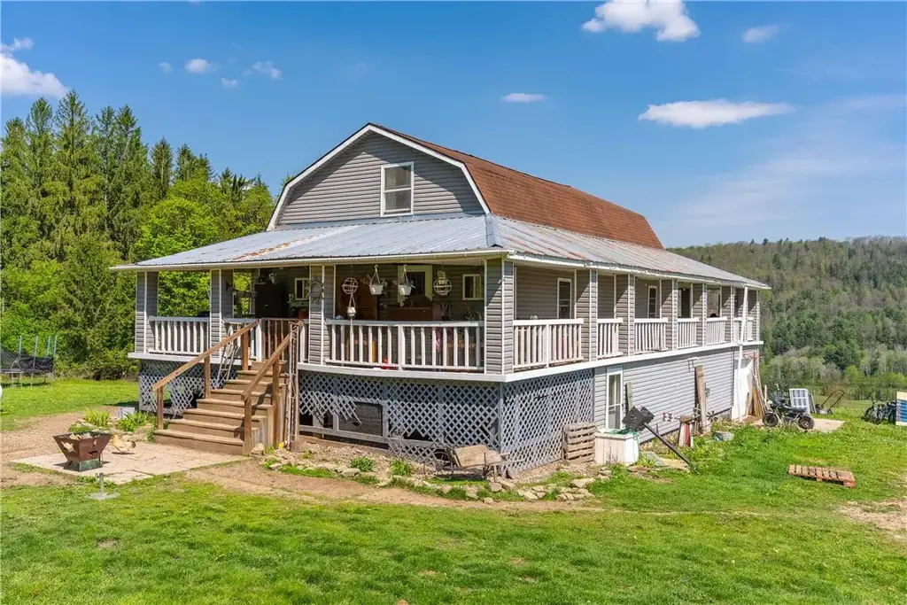 2533 Hallsport Road, Willing