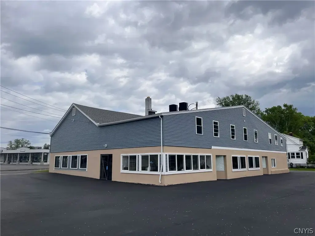 1800 Brewerton Road, Salina