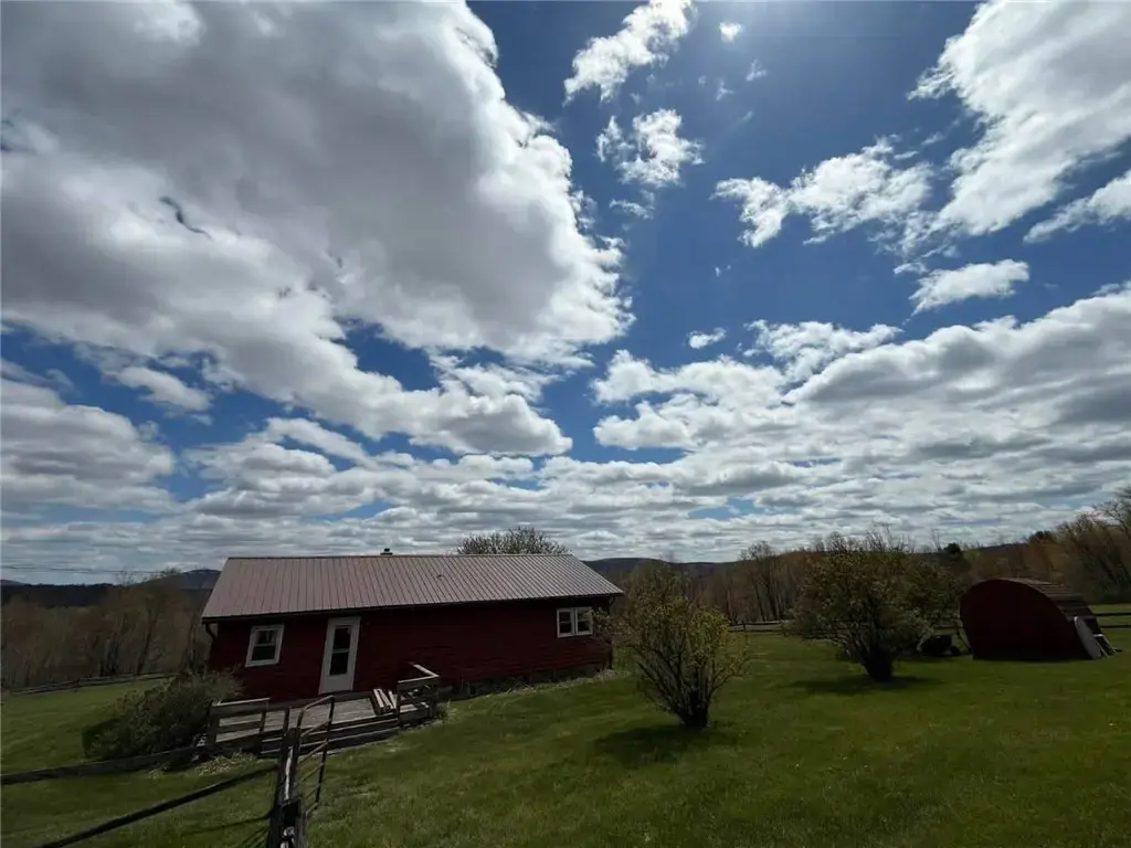 372 Windsong Road, Harpersfield