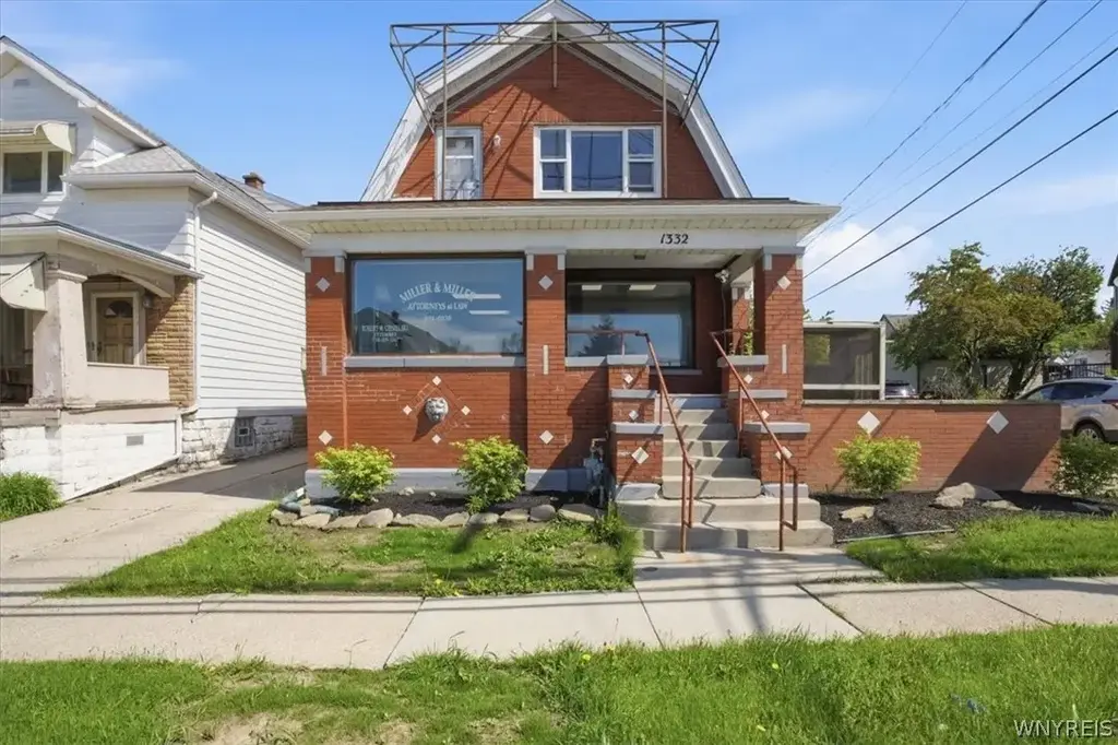 1332 Walden Avenue, Cheektowaga