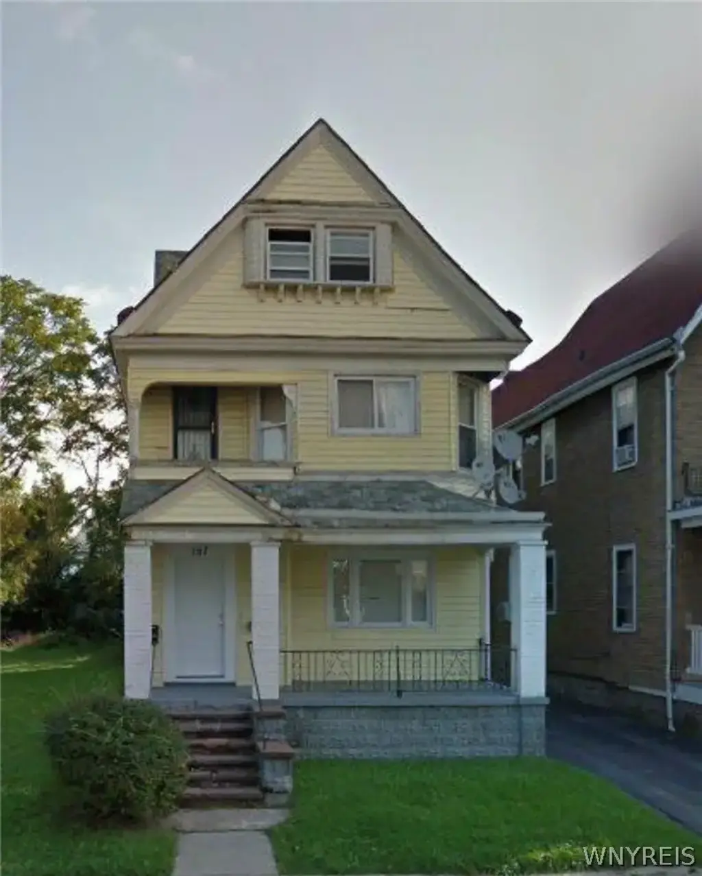 157 14th Street # Upper Front, Buffalo
