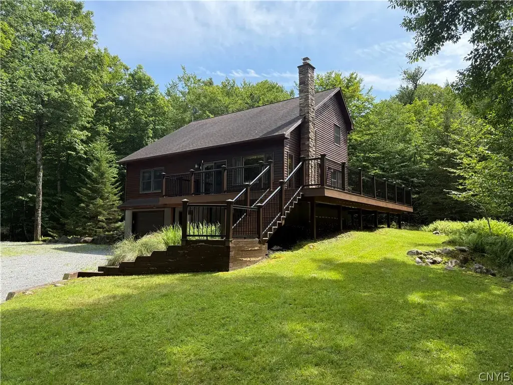 2592 South Shore Road, Webb
