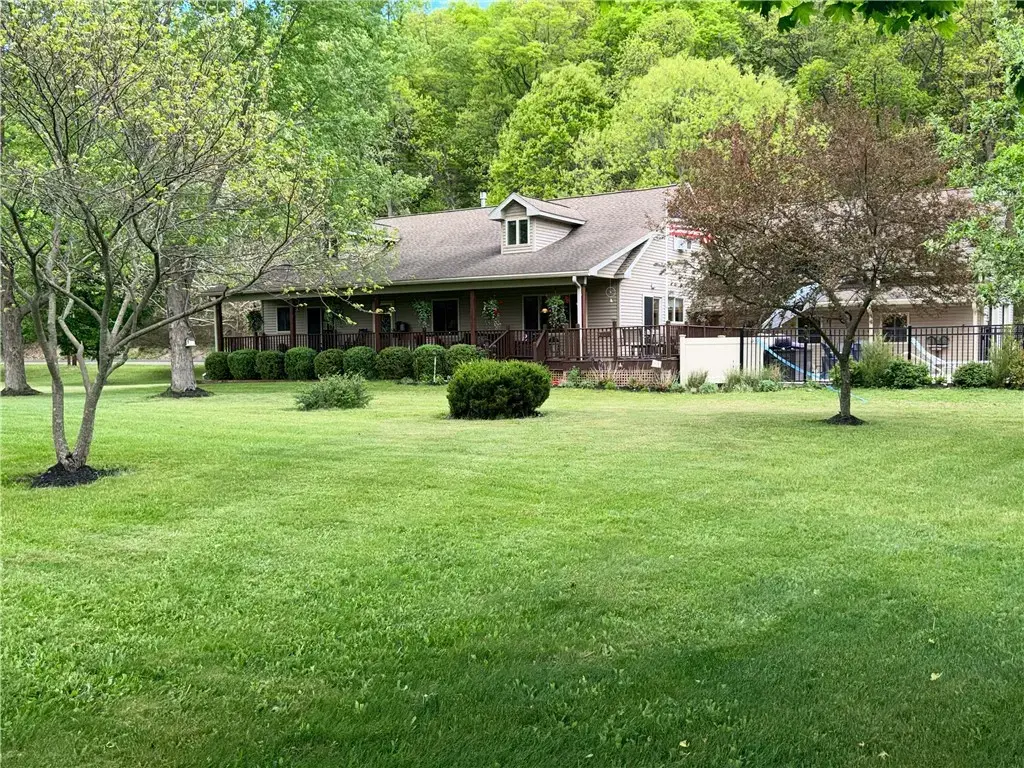 4707 Cotton Hanlon Road, Montour