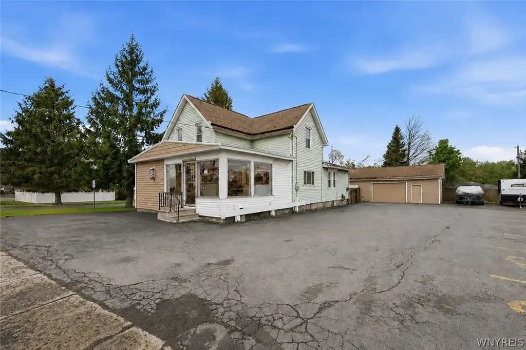 1016 Cleveland Drive, Cheektowaga