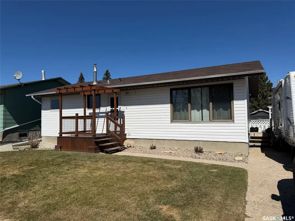217 4th Avenue E, Spiritwood