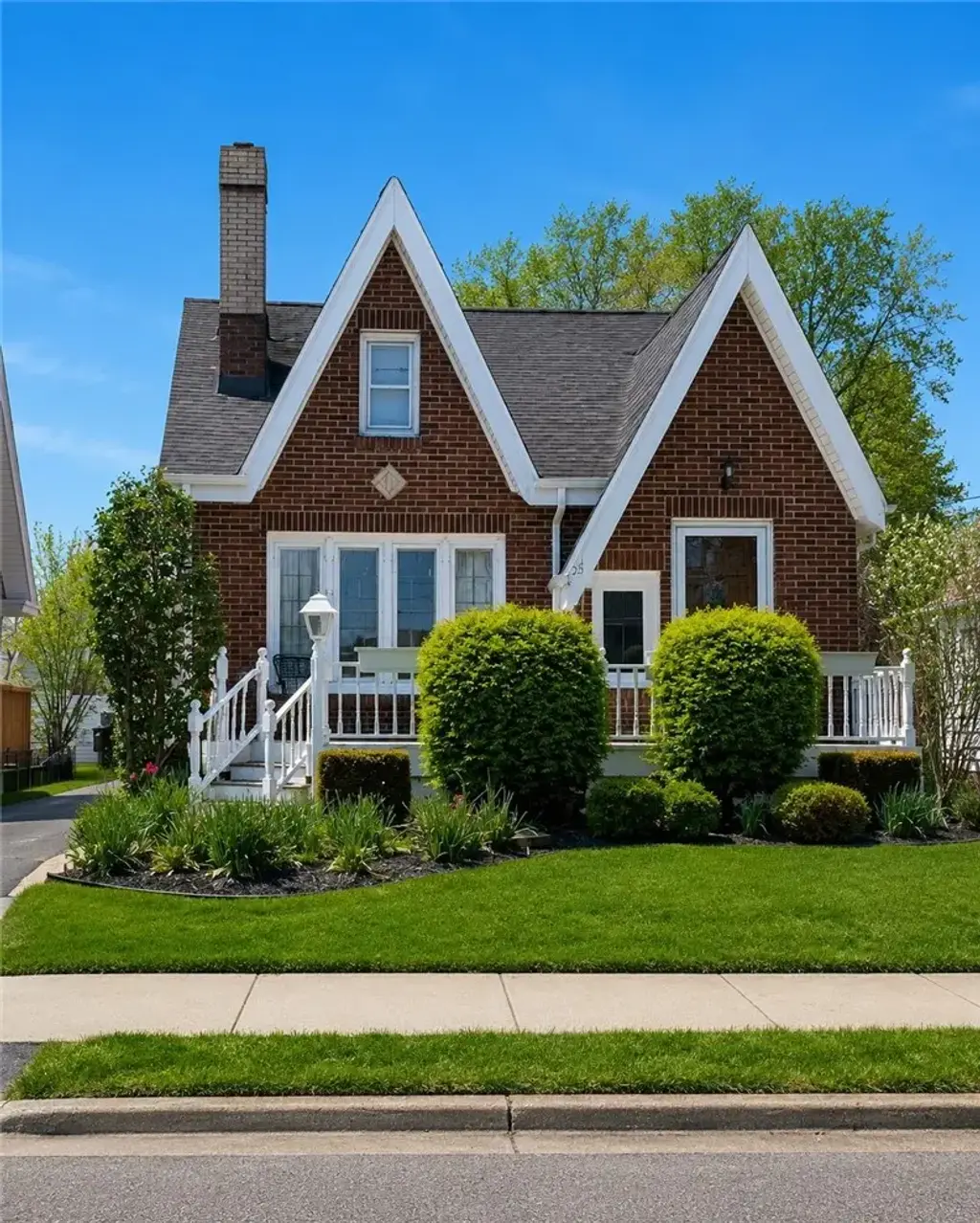 251 Bank Street, Batavia City