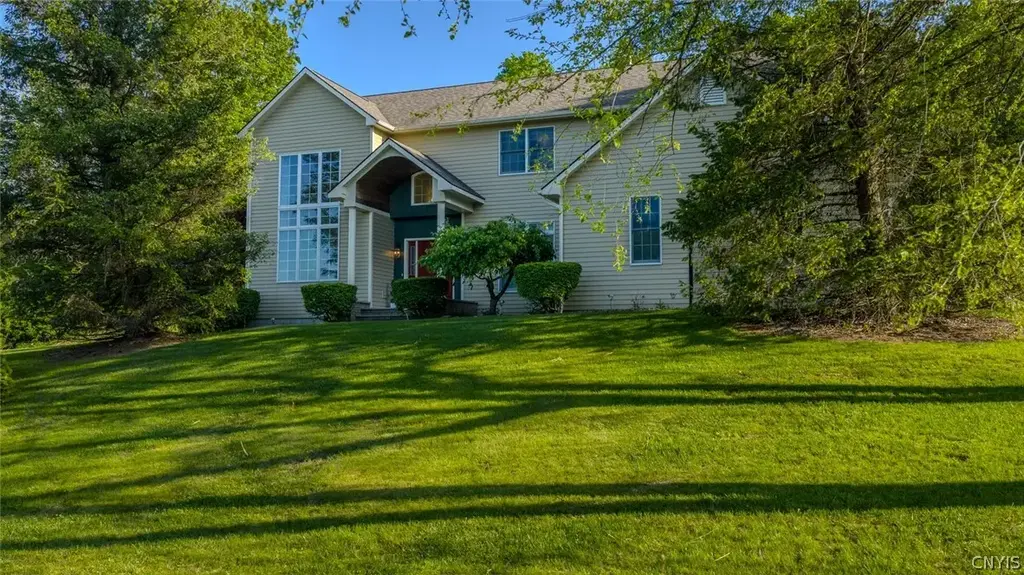 7322 Dartmoor Crossing, Manlius