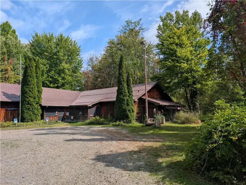 451 Lawrence Road, Clarkson
