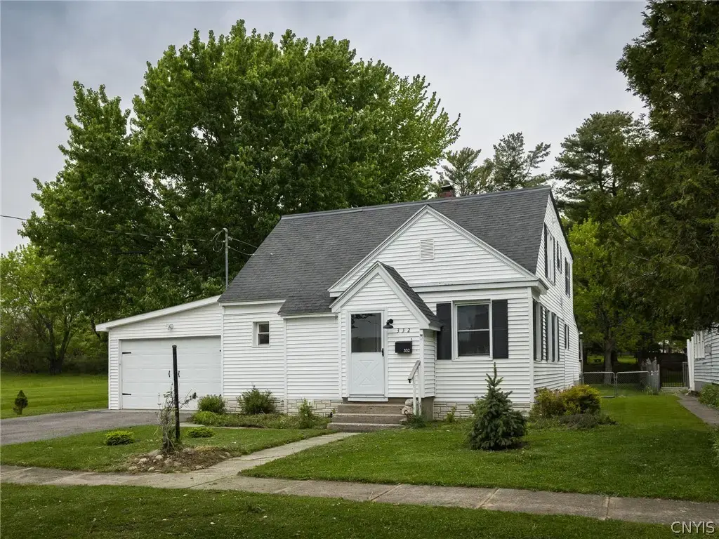 332 Butterfield Avenue, Watertown City