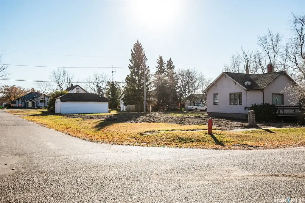 204 Chipman Street, Luseland