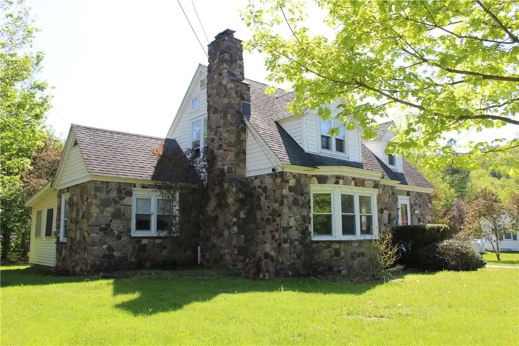 55 Spruce Street, Roxbury
