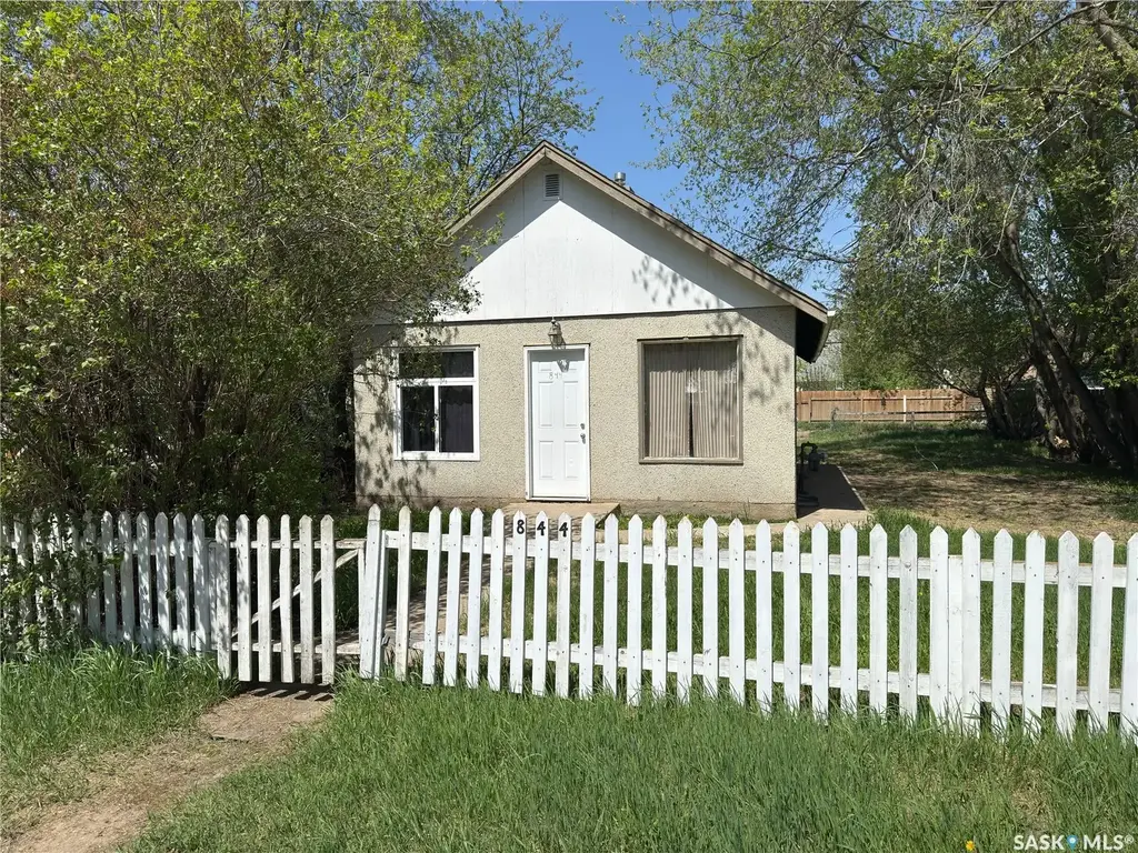 844 13th Street W, Prince Albert
