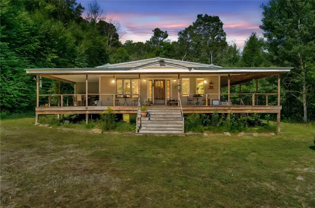 319 Hosier Road, Davenport
