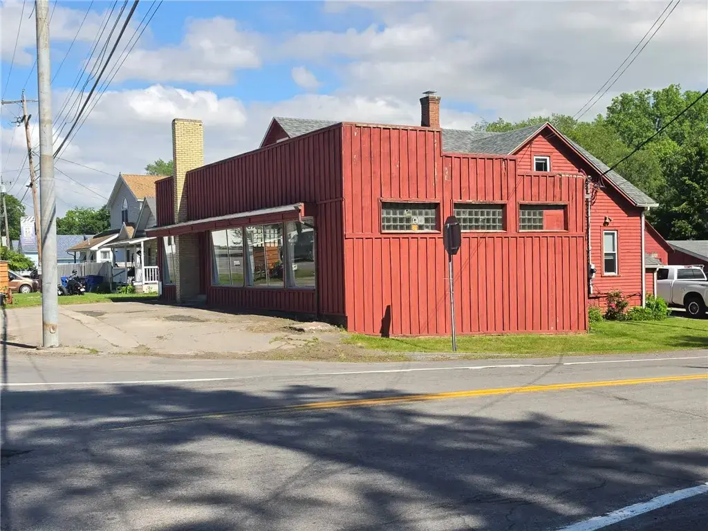 8392 Ridge Road, Hartland