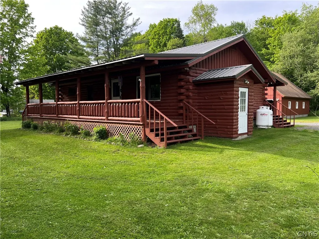Photo of Listing #S1683809