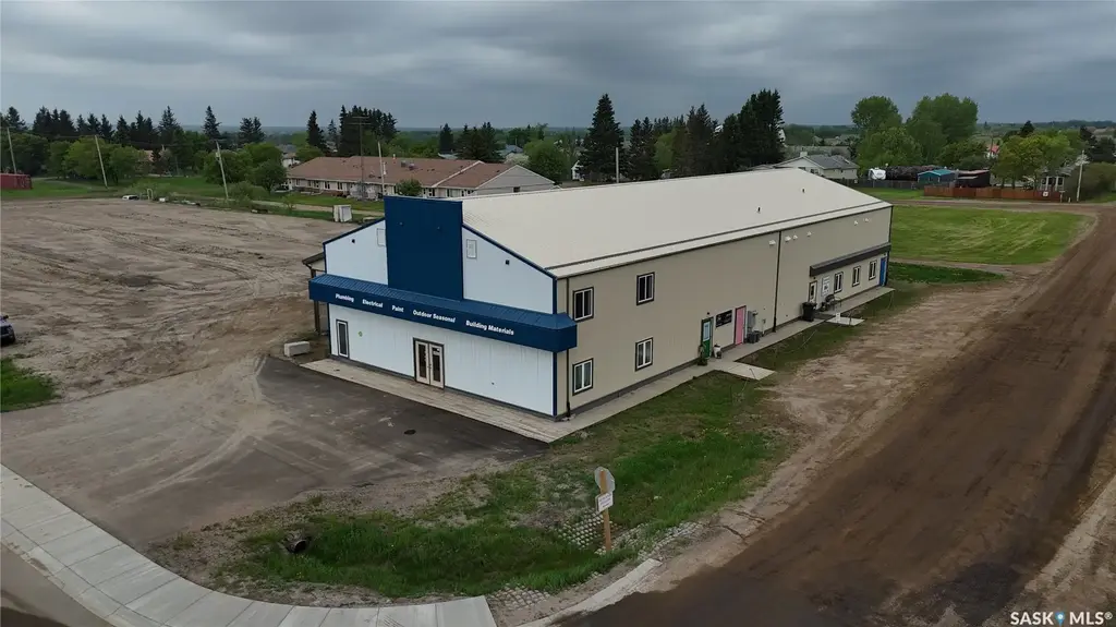 211 Main Street N, Goodsoil