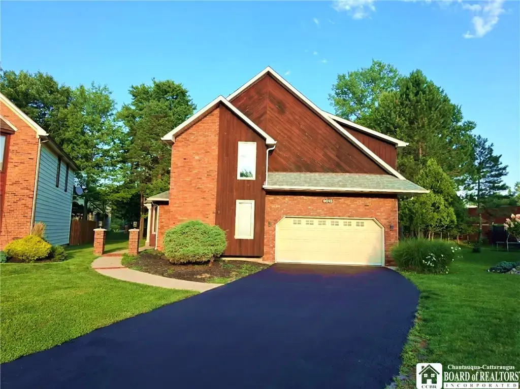 6015 Whitegate Crossing, Clarence