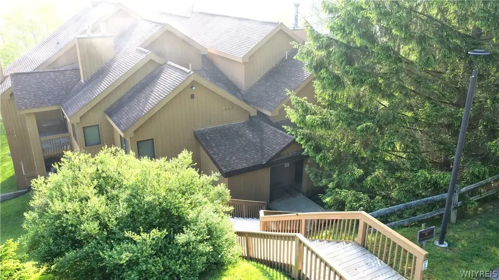 B304 Snowpine, Ellicottville
