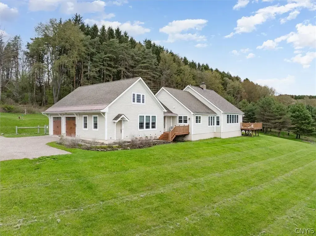 2730 W Hill Road, Madison