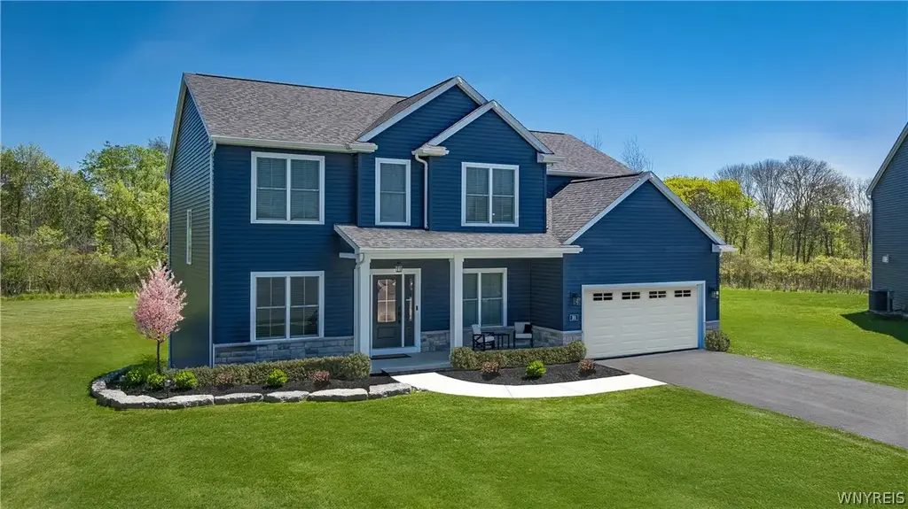 5703 Dorothy Circle, Clarence