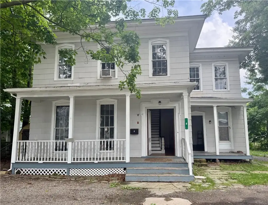8 W Washington Street, Bath