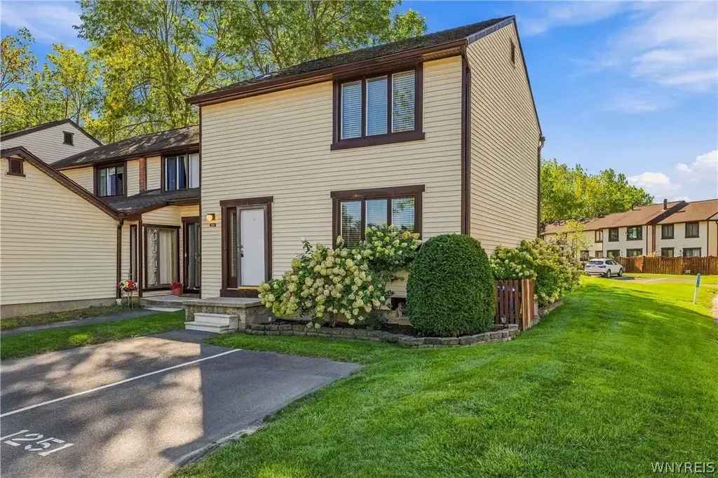 1251 Charlesgate Circle, Amherst