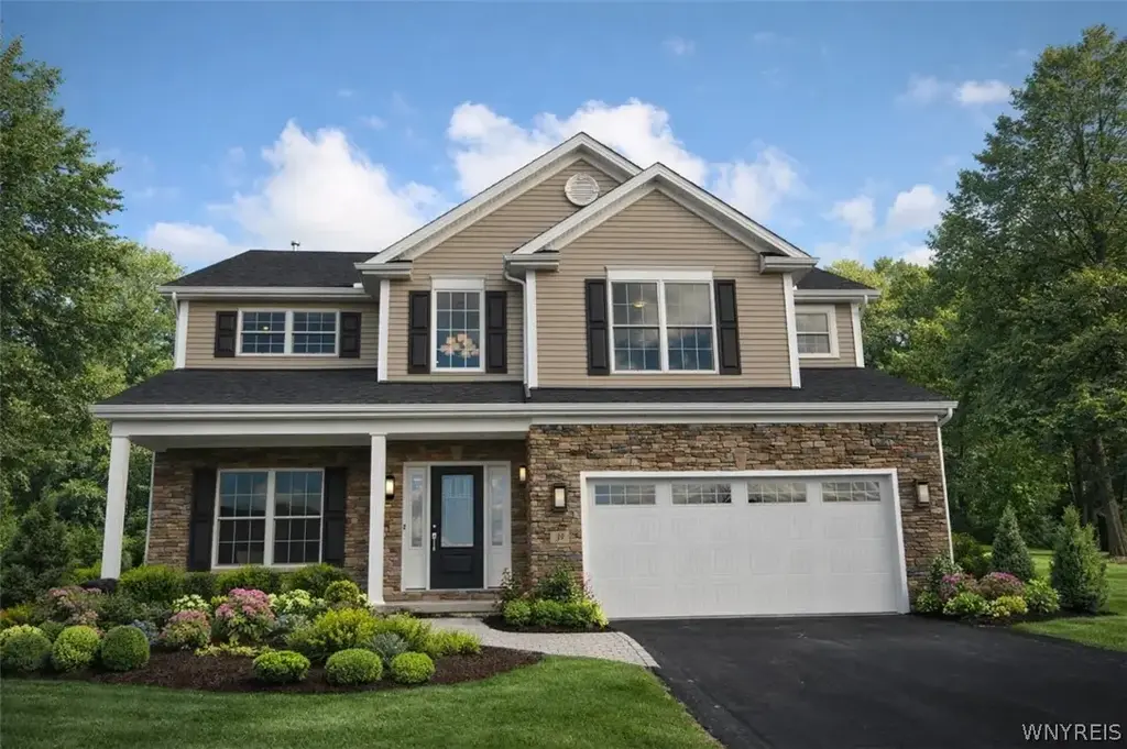 5892 Pleasant Woods Court, Hamburg