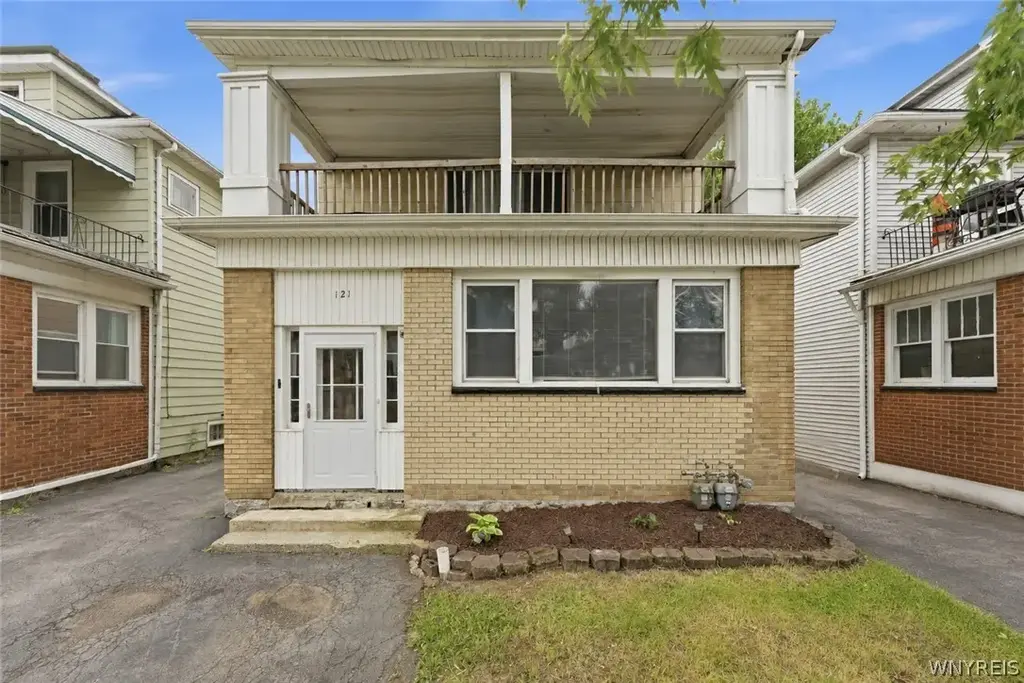 121 Tacoma Avenue, Buffalo